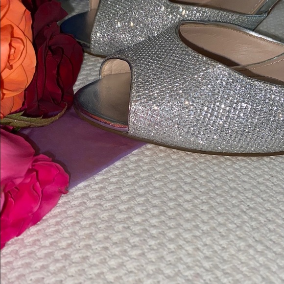 I.Miller size 9 Sparkly Silver Shoes - Picture 4 of 7